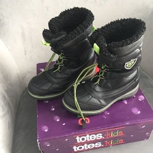 Totes Kids Black & Green Winter Boots, size 13
